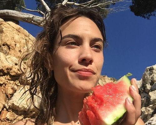 英国名媛吃瓜,揭秘豪门背后的甜蜜与苦涩