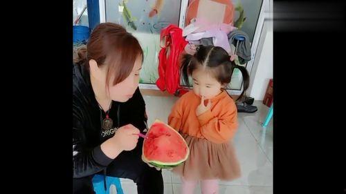 吃瓜外甥小姨,吃瓜外甥与小姨的趣味日常